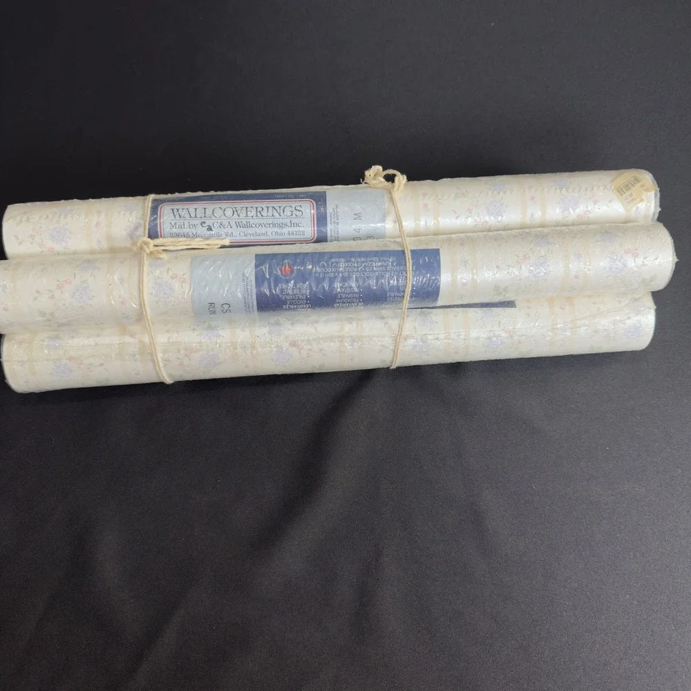 NOS Cottagecore Shabby Chic Iridescent Floral Rose Prepasted Wallpaper 5 Bolts